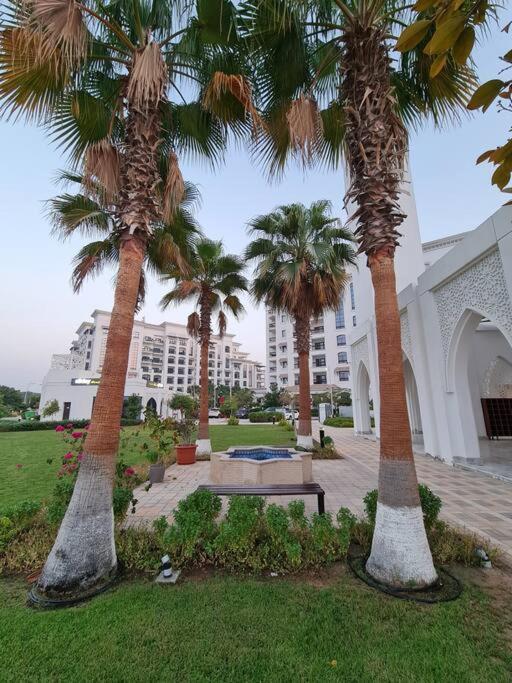 Sunset Yas Island Studio Near F1 And Concerts *